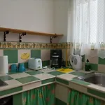 Matrimonial En Un Bajo Bano Compartido Areas Compartidas בית נופש *