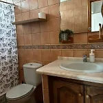 Matrimonial En Un Bajo Bano Compartido Areas Compartidas בית נופש Abades (Tenerife)