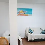 Matrimonial En Un Bajo Bano Compartido Areas Compartidas בית נופש *