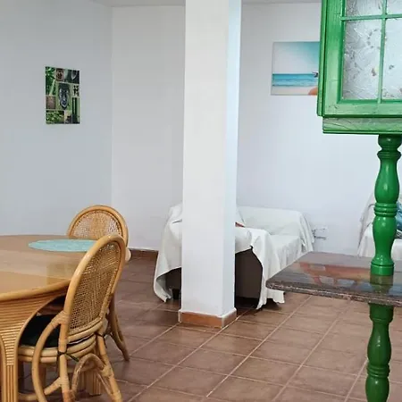 Σπίτι διακοπών Matrimonial En Un Bajo Bano Compartido Areas Compartidas *