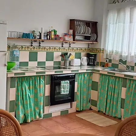 Σπίτι διακοπών Matrimonial En Un Bajo Bano Compartido Areas Compartidas